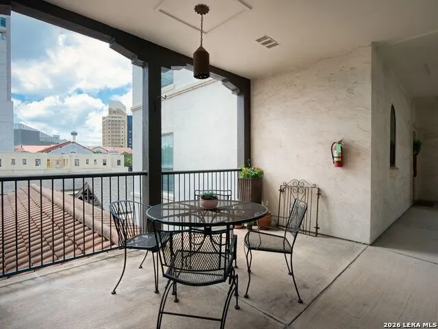 221 Lexington Avenue #104 San Antonio, TX 78215
