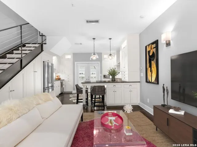 221 Lexington Avenue #104 San Antonio, TX 78215