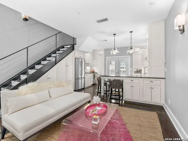 221 Lexington Avenue #104 San Antonio, TX 78215