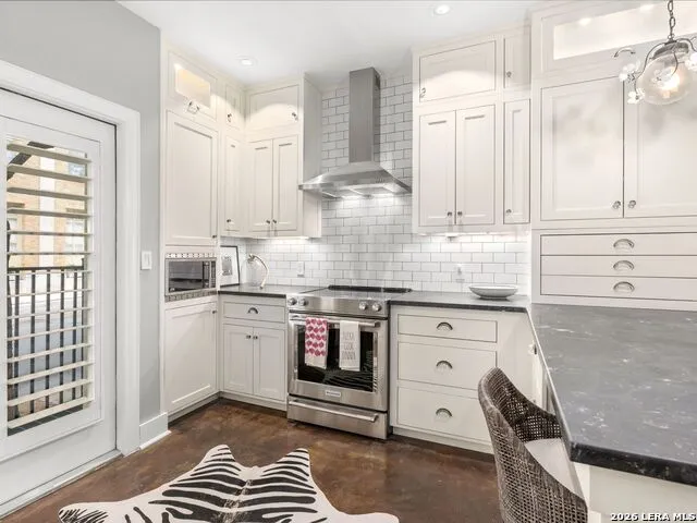 221 Lexington Avenue #104 San Antonio, TX 78215