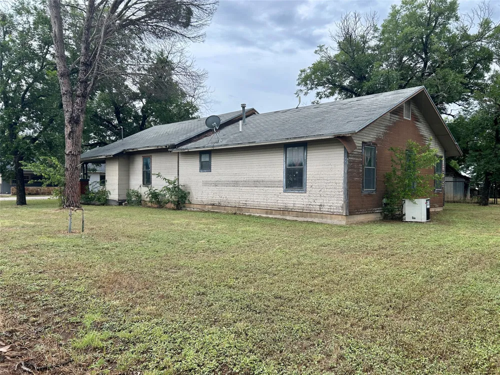 501 W 12th Street Coleman, TX 76834