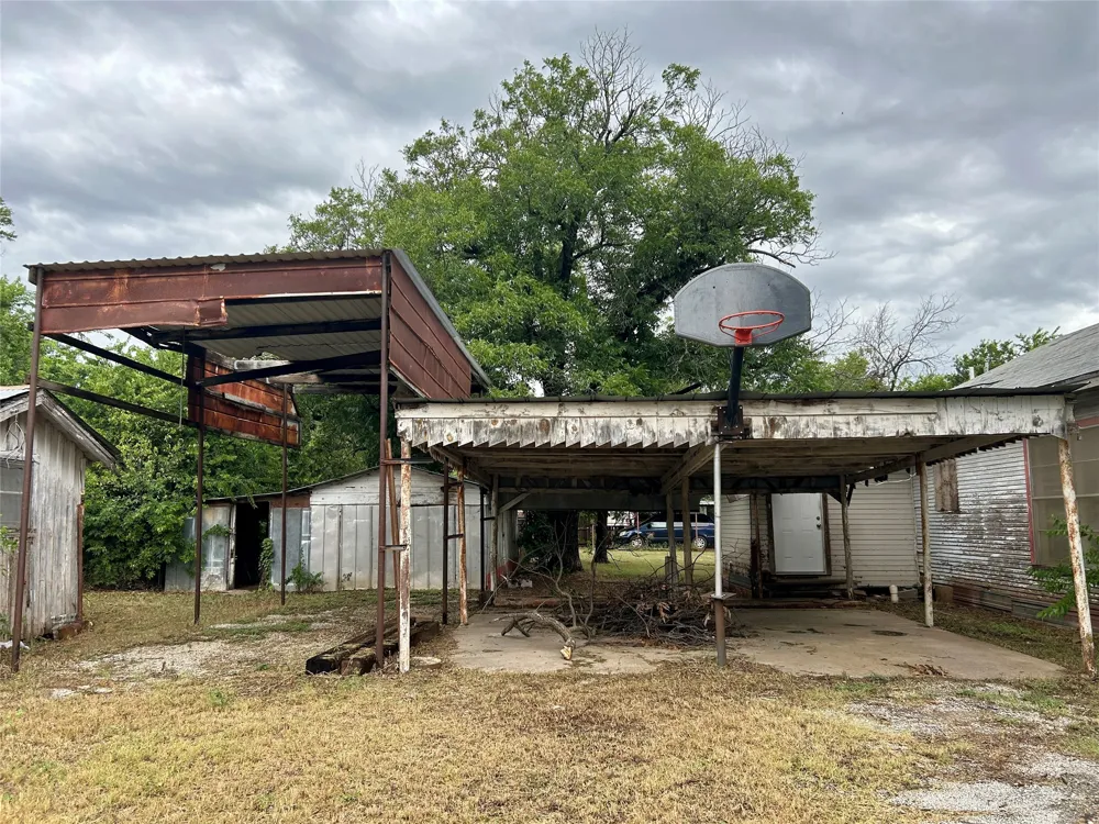 501 W 12th Street Coleman, TX 76834