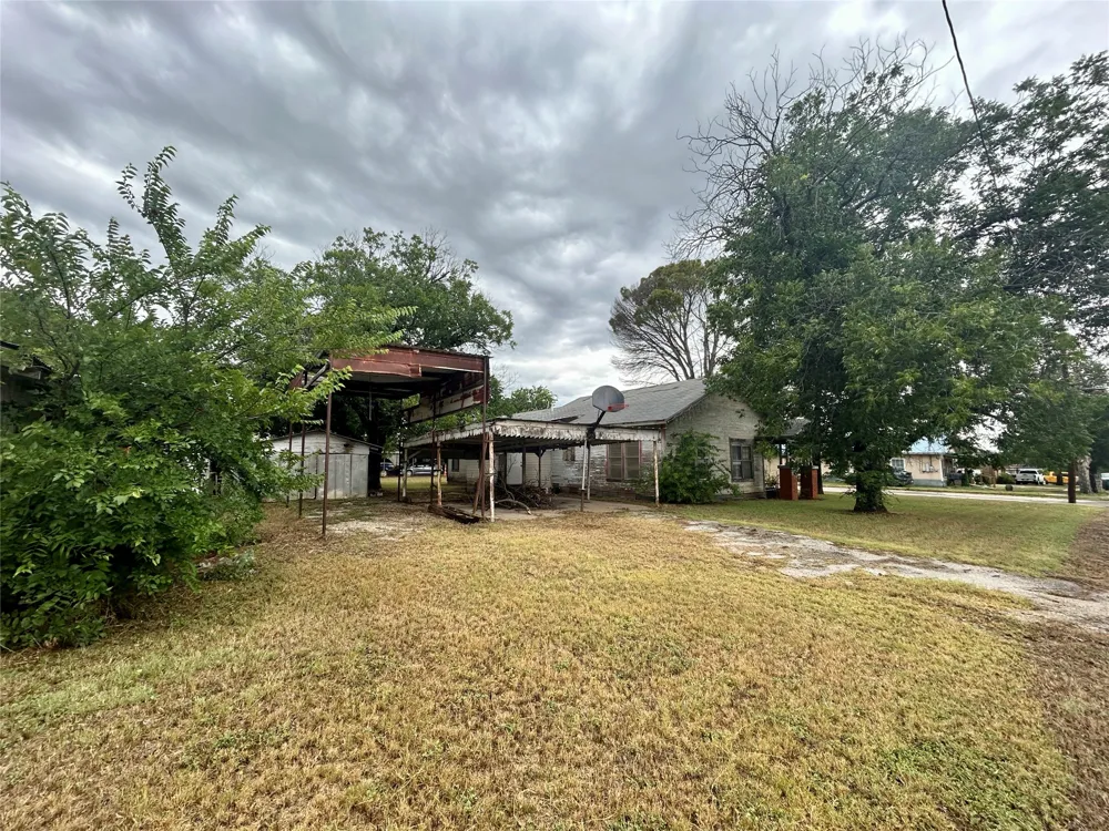 501 W 12th Street Coleman, TX 76834