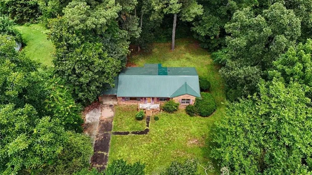 606 Carrollton Street Bremen, GA 30110