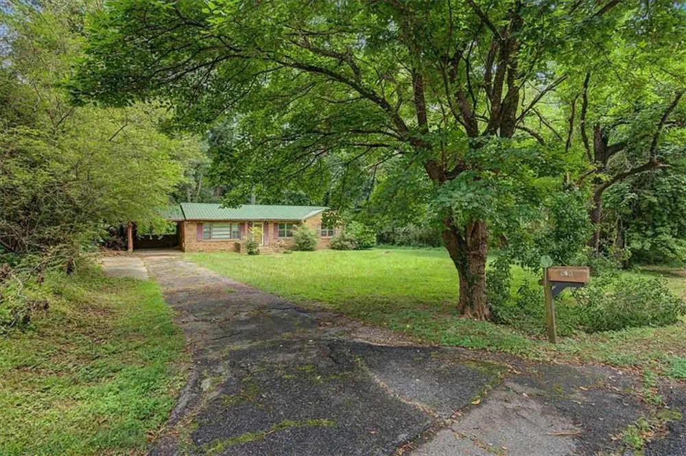 606 Carrollton Street Bremen, GA 30110