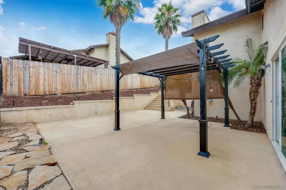 1962 Buckskin Gln Escondido, CA 92027
