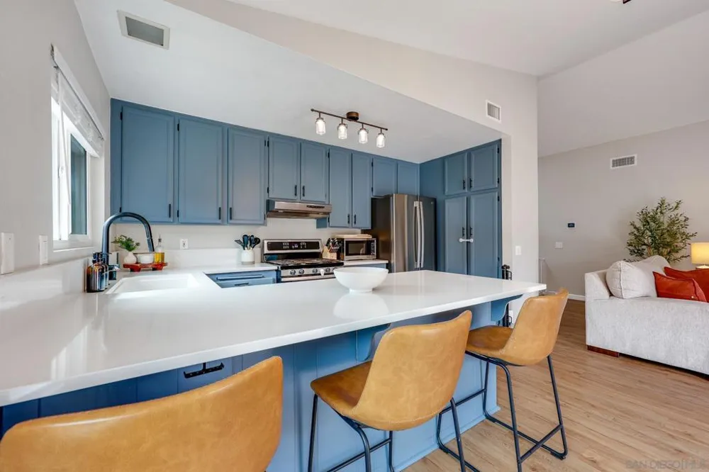 1962 Buckskin Gln Escondido, CA 92027