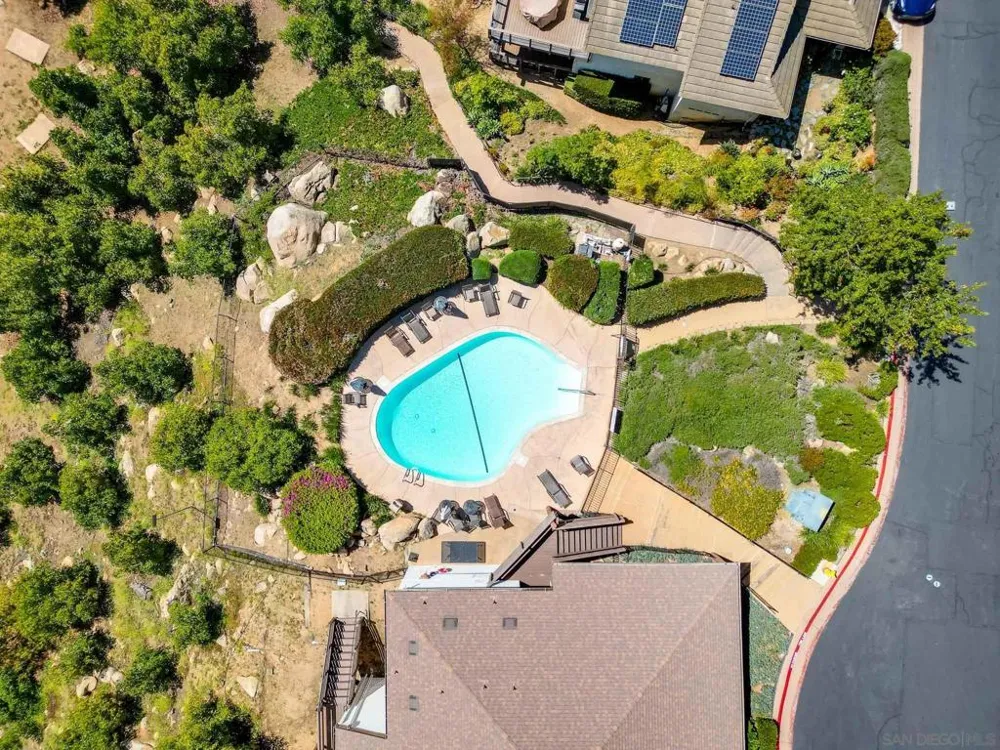 1962 Buckskin Gln Escondido, CA 92027