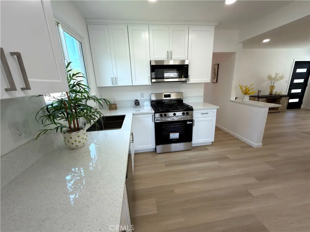 5533 Maris Pico Rivera, CA 90660