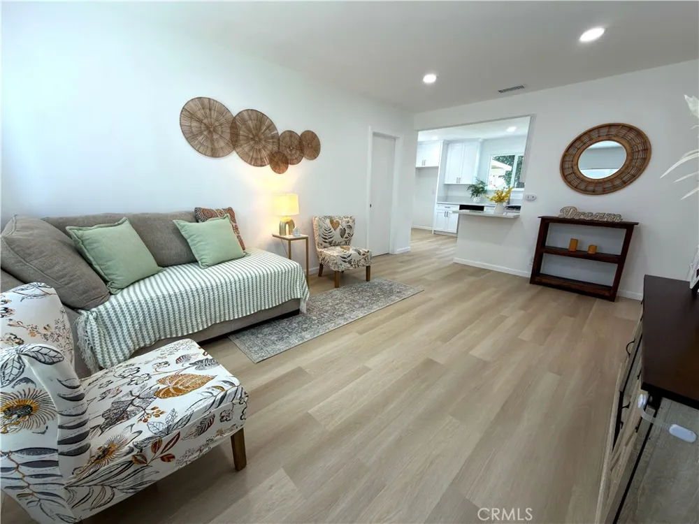 5533 Maris Pico Rivera, CA 90660