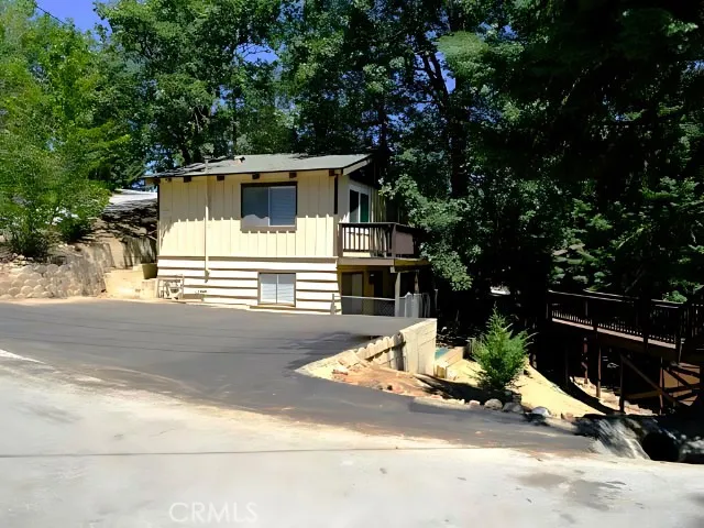 2367 Deep Creek Running Springs, CA 92382