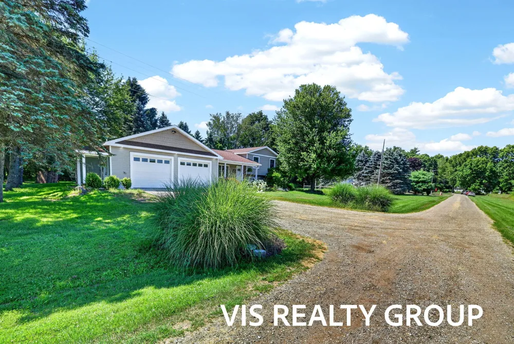 14943 Groenevelt Road Spring Lake, MI 49456