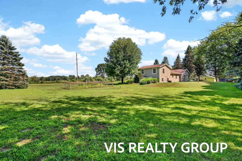 14943 Groenevelt Road Spring Lake, MI 49456