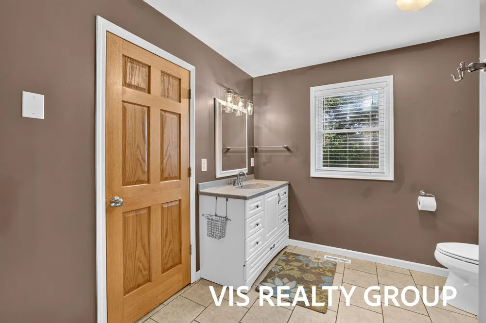 14943 Groenevelt Road Spring Lake, MI 49456