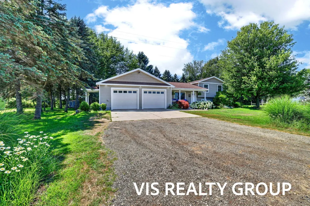 14911 Groenevelt Road Spring Lake, MI 49456