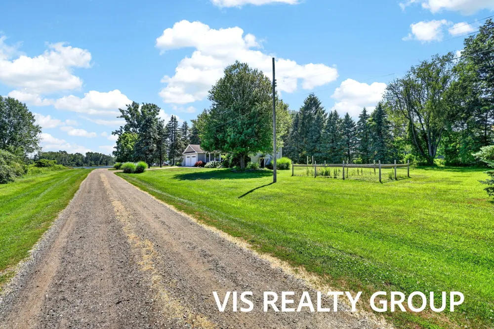 14911 Groenevelt Road Spring Lake, MI 49456