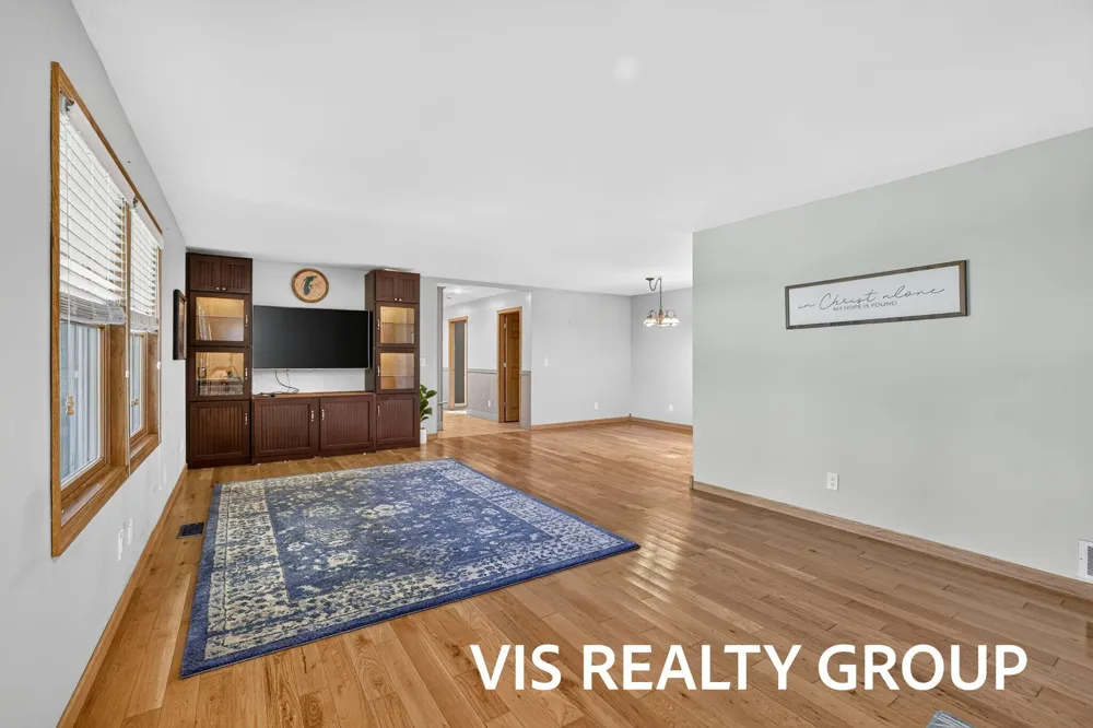 14911 Groenevelt Road Spring Lake, MI 49456