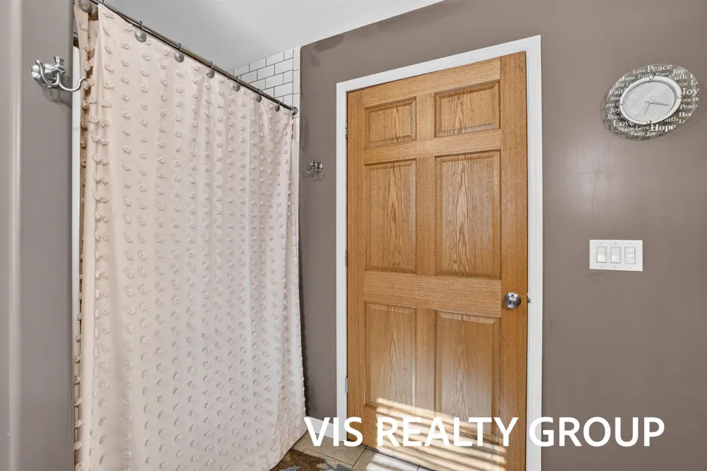 14911 Groenevelt Road Spring Lake, MI 49456