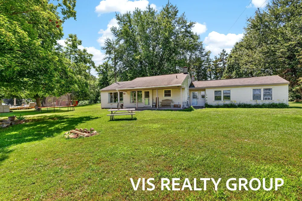 14911 Groenevelt Road Spring Lake, MI 49456