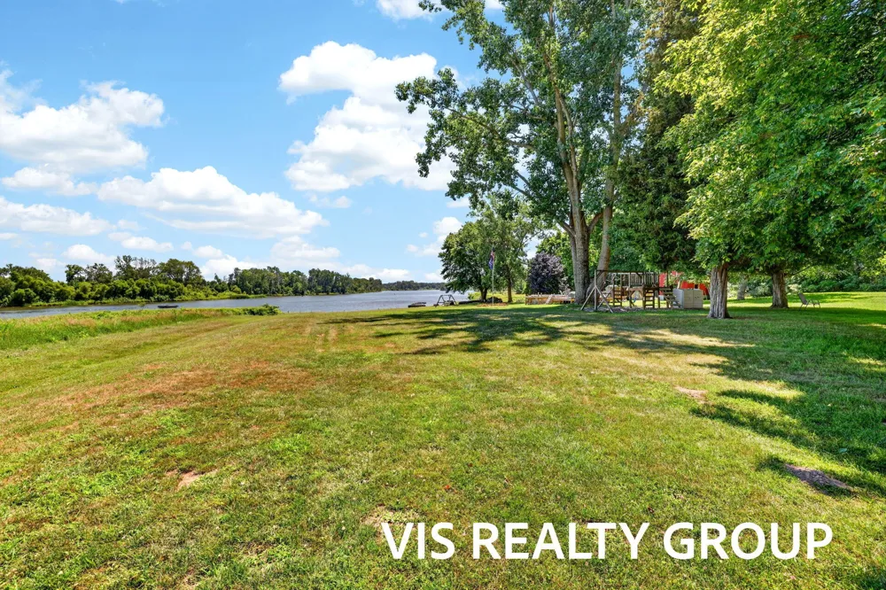14911 Groenevelt Road Spring Lake, MI 49456