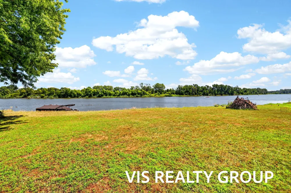 14911 Groenevelt Road Spring Lake, MI 49456