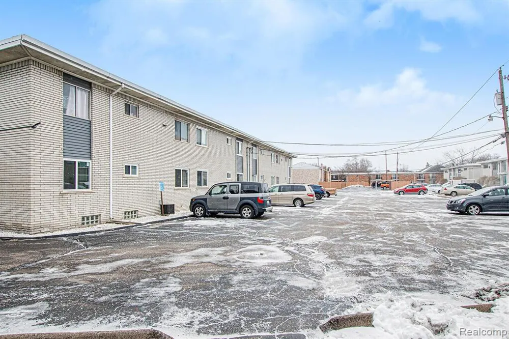 4839 Mansfield Avenue #G6 Royal Oak, MI 48073