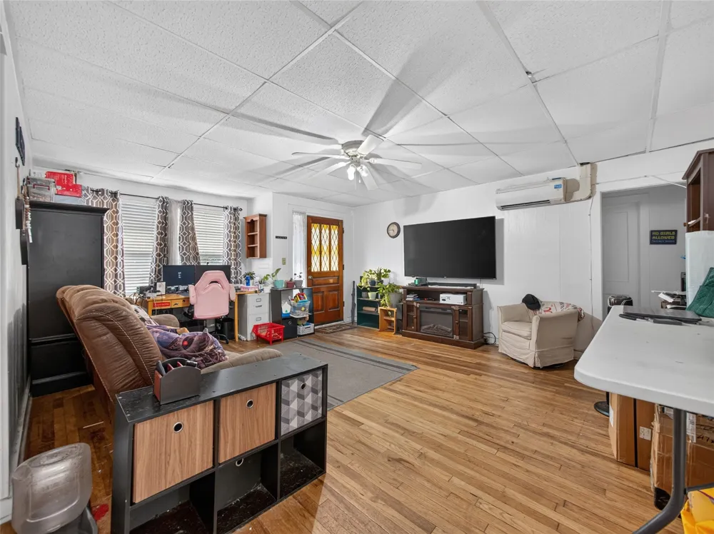 203 Hudgins Street Smithville, TX 78957