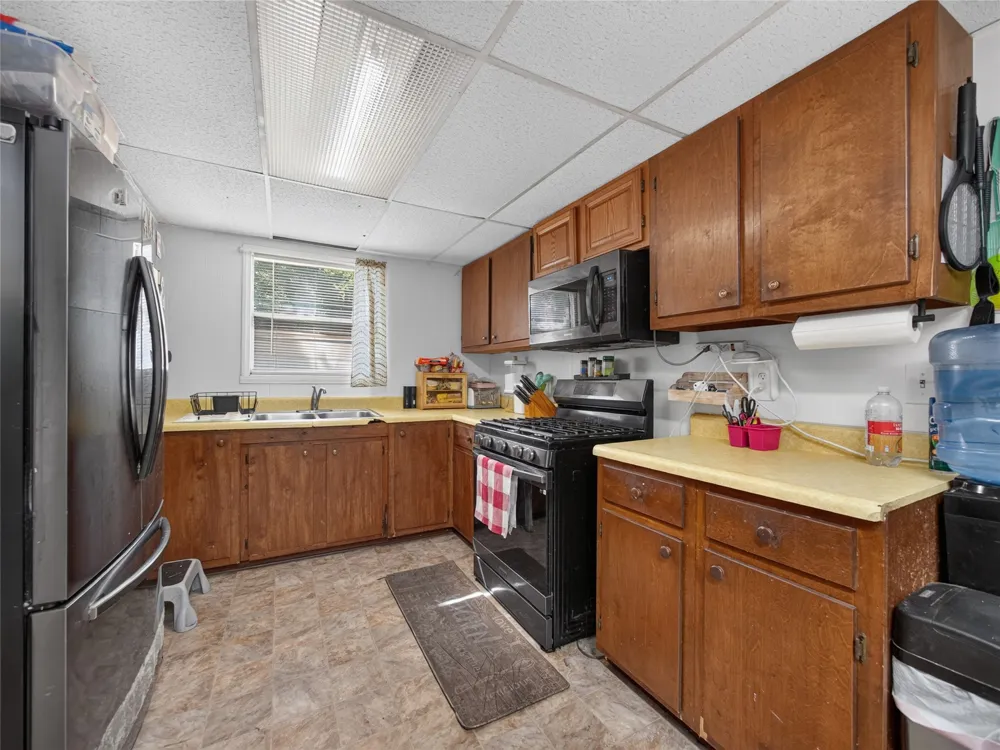 203 Hudgins Street Smithville, TX 78957