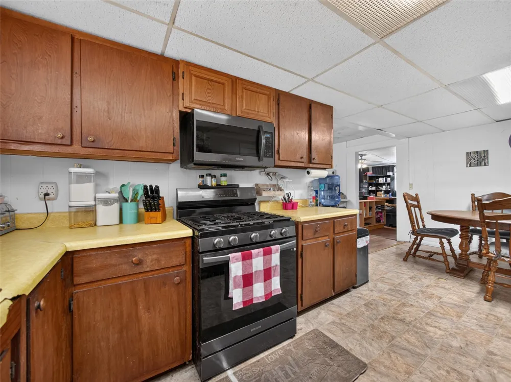 203 Hudgins Street Smithville, TX 78957