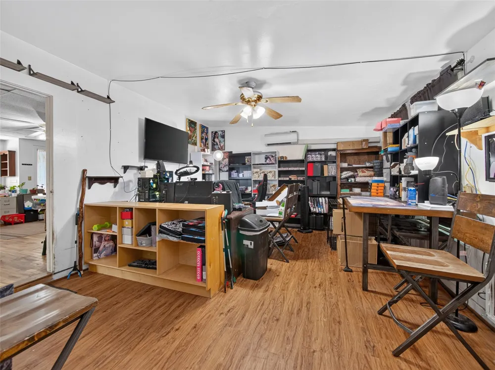 203 Hudgins Street Smithville, TX 78957