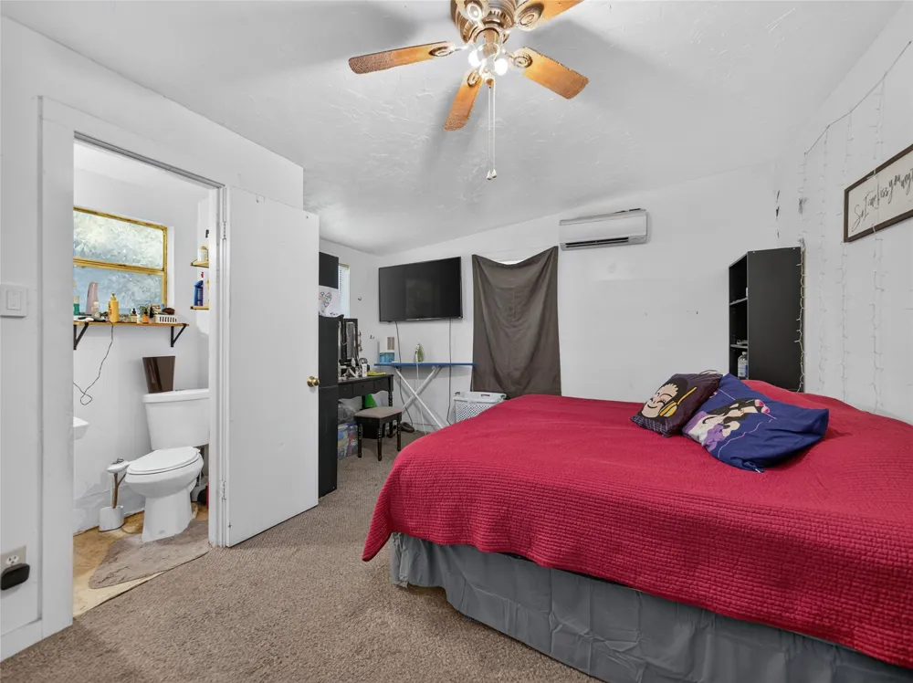 203 Hudgins Street Smithville, TX 78957