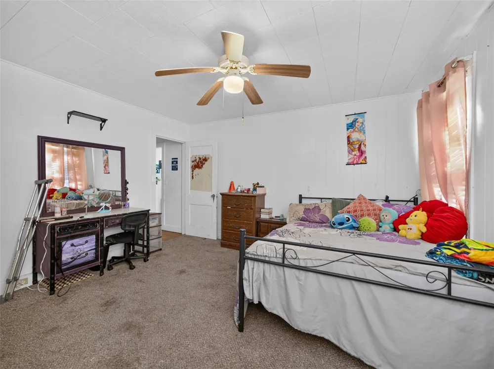 203 Hudgins Street Smithville, TX 78957