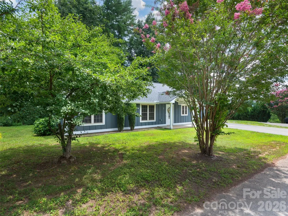 7 Mcgee Ridge Road Fairview, NC 28730