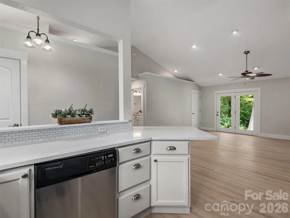 7 Mcgee Ridge Road Fairview, NC 28730