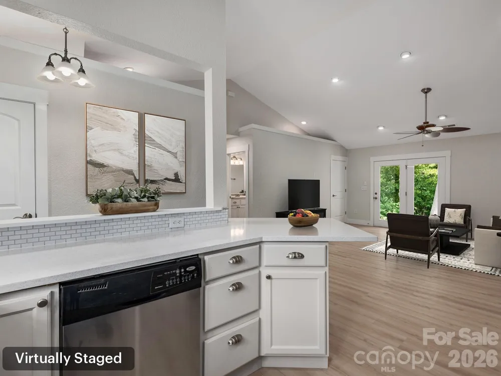 7 Mcgee Ridge Road Fairview, NC 28730