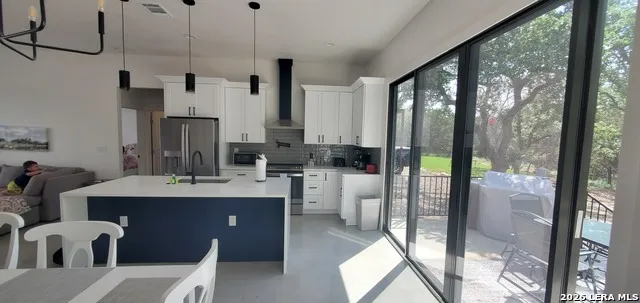 407 Lamplight Spring Branch, TX 78070