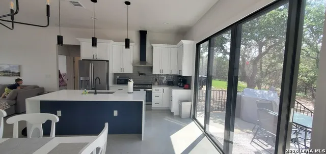 407 Lamplight Spring Branch, TX 78070