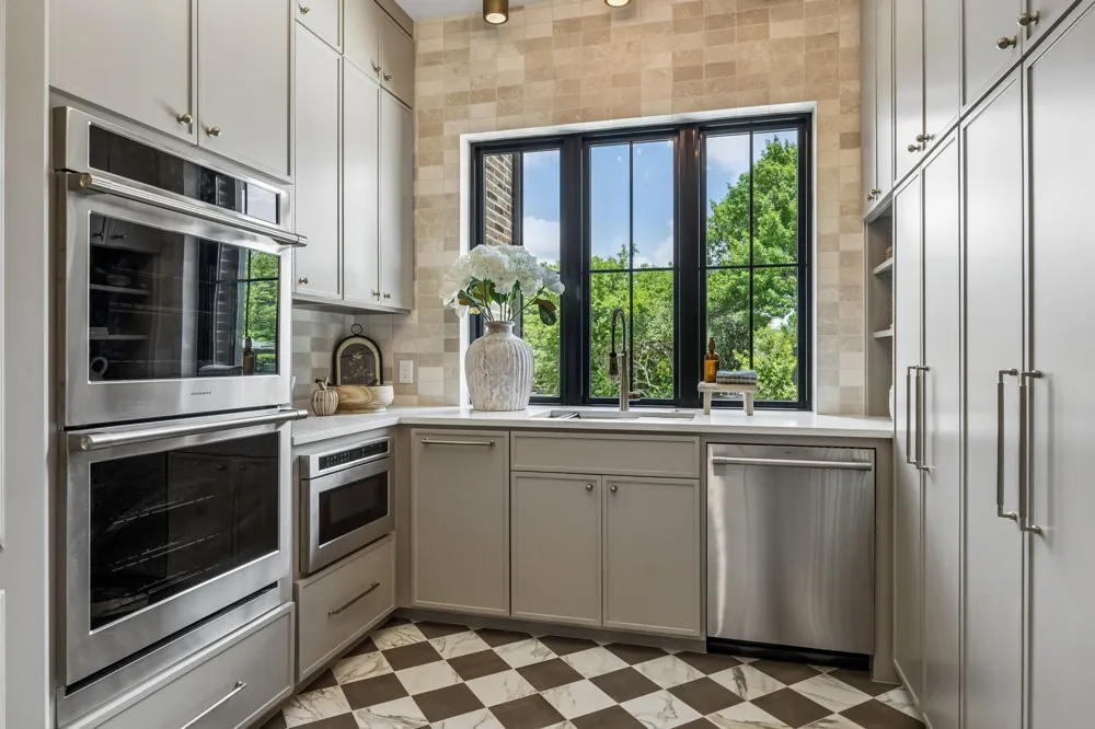7308 Tangleglen Drive Dallas, TX 75248