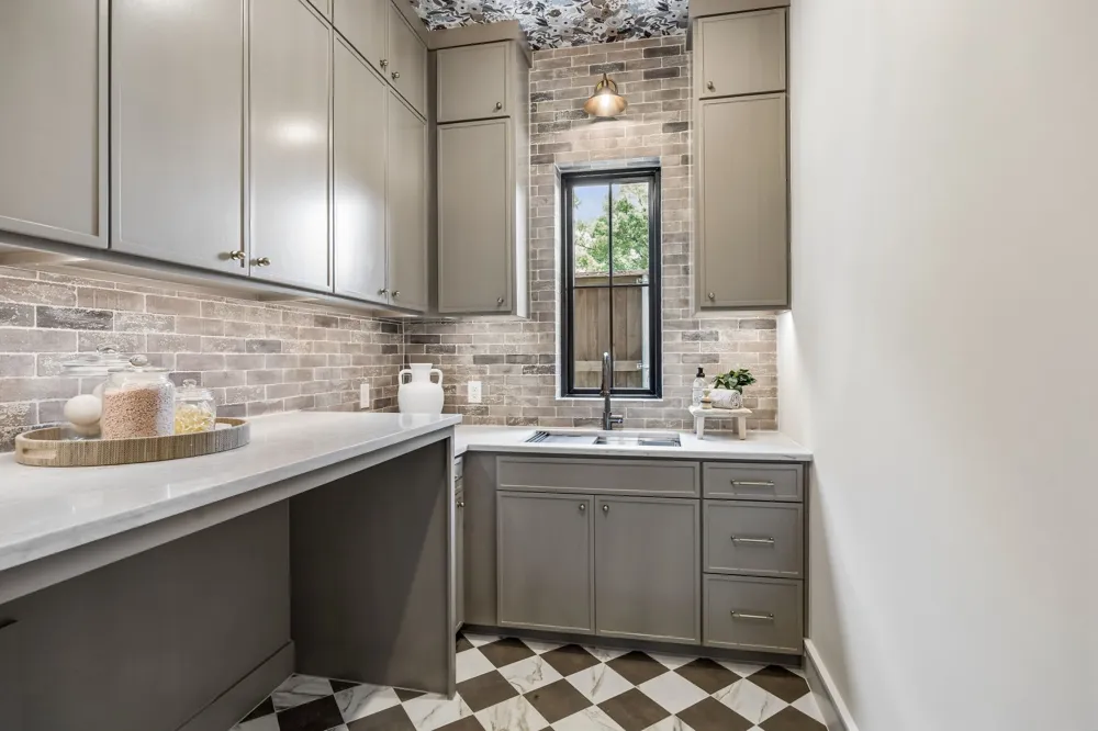 7308 Tangleglen Drive Dallas, TX 75248