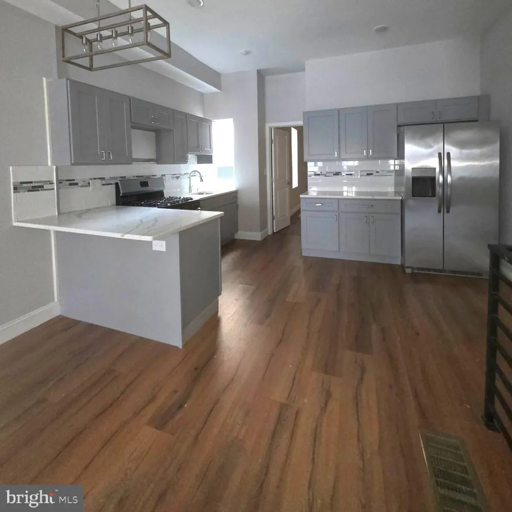 5520 MASTER STREET Philadelphia, PA 19131
