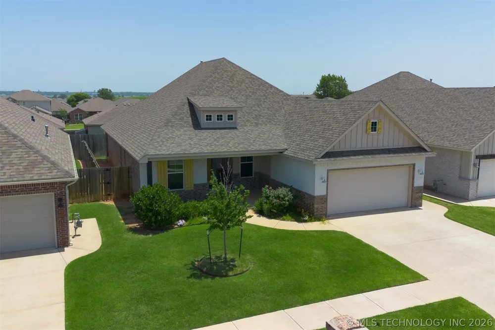 2912 Wild Rose Lane Yukon, OK 73099
