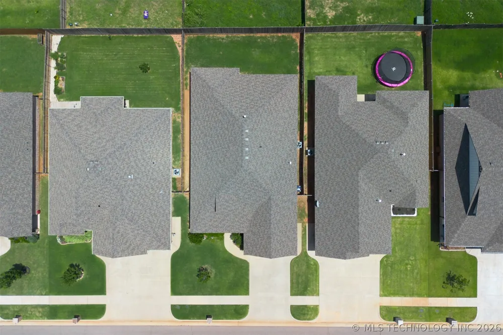 2912 Wild Rose Lane Yukon, OK 73099