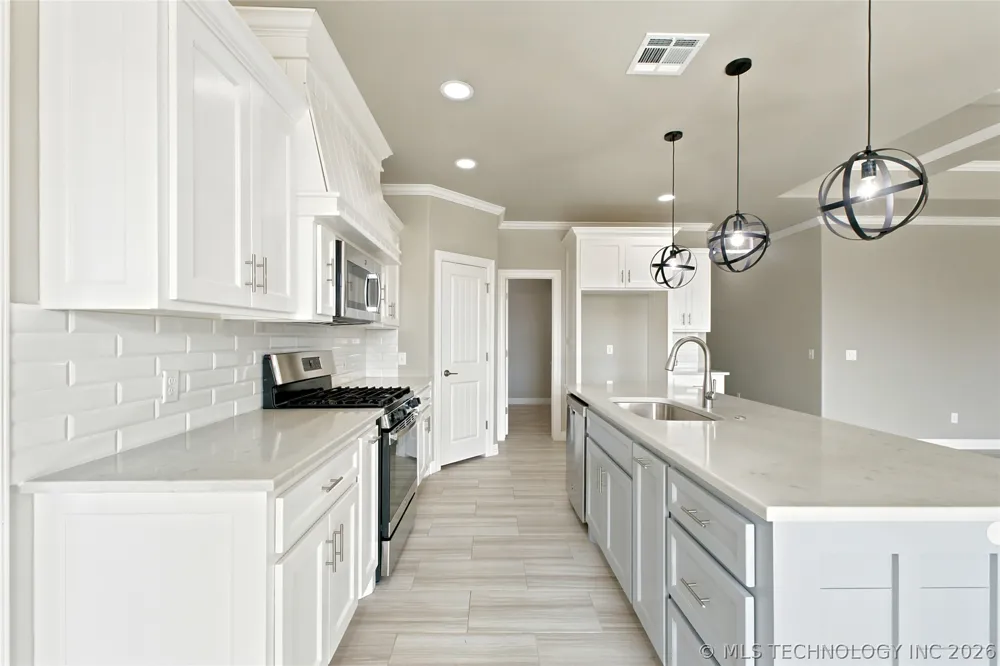 2912 Wild Rose Lane Yukon, OK 73099