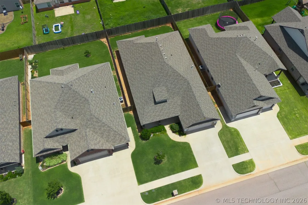 2912 Wild Rose Lane Yukon, OK 73099