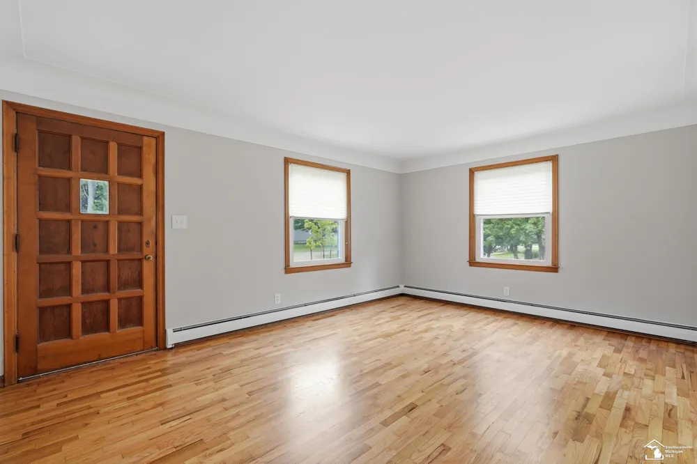 12891 Crane Street Carleton Village, MI 48117