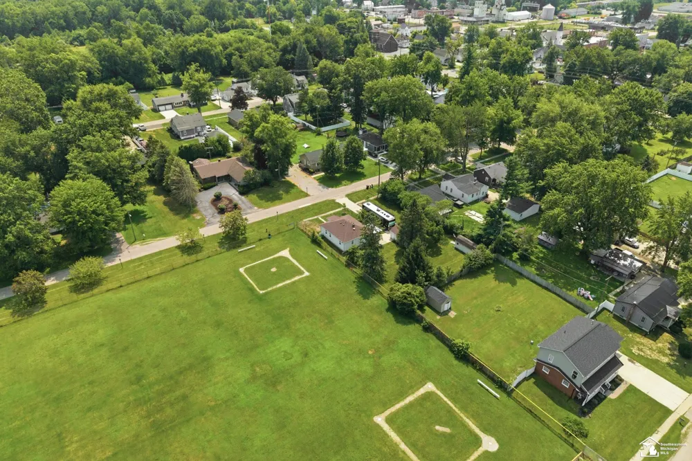 12891 Crane Street Carleton Village, MI 48117