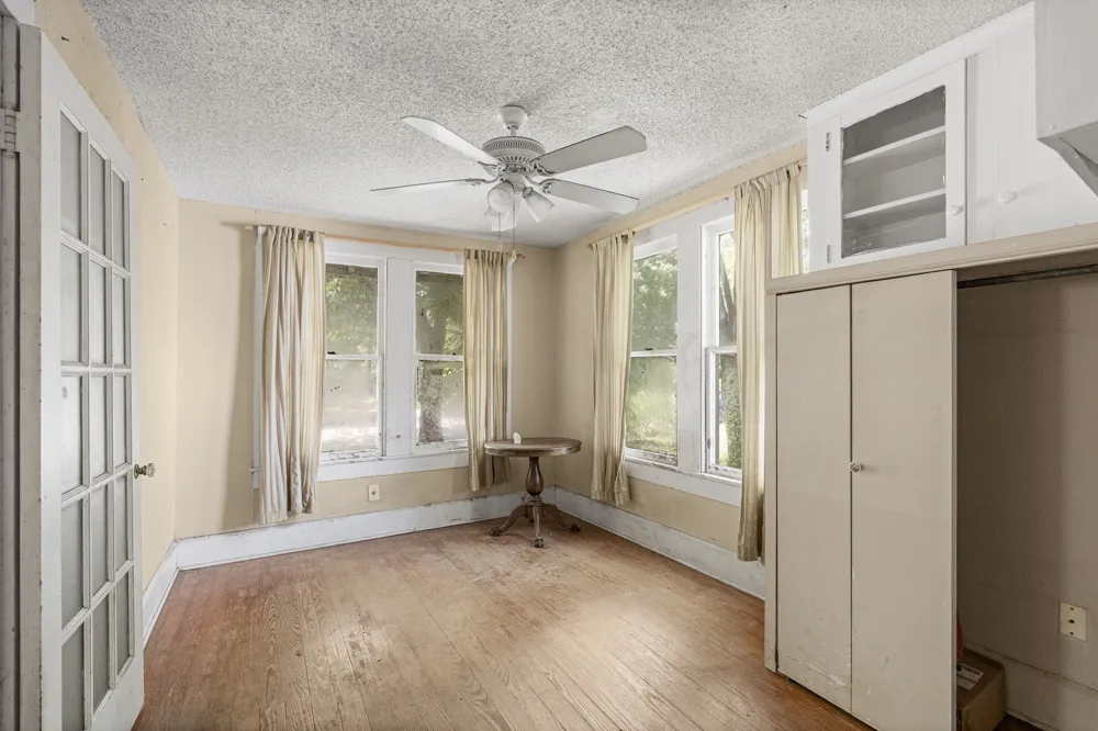 304 W 42nd Street Austin, TX 78751