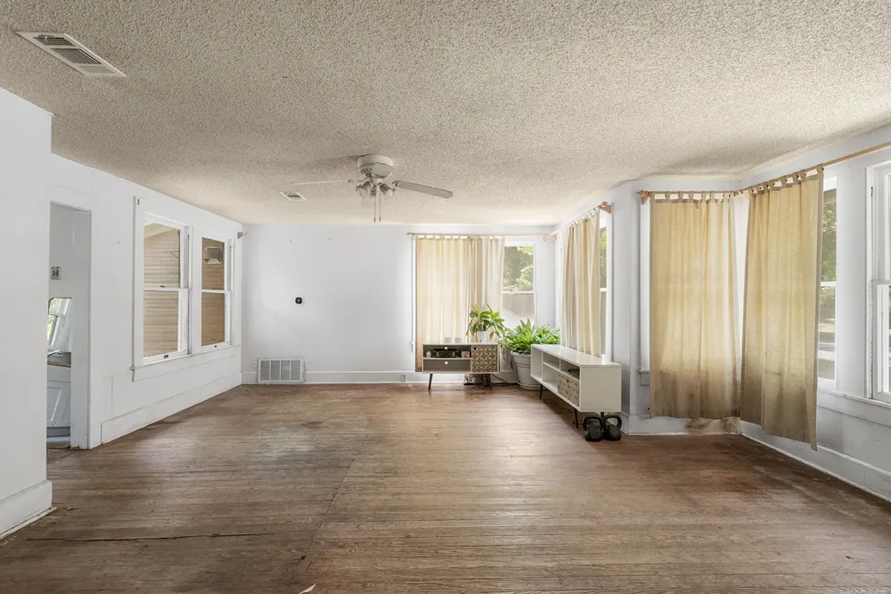 304 W 42nd Street Austin, TX 78751