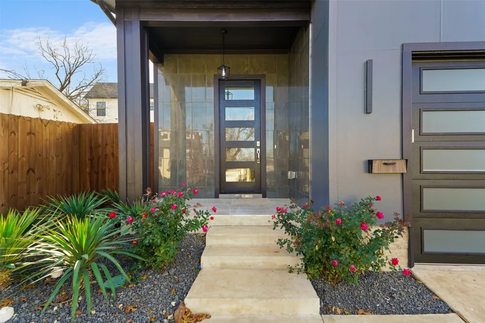 1320 Compton Street Dallas, TX 75203