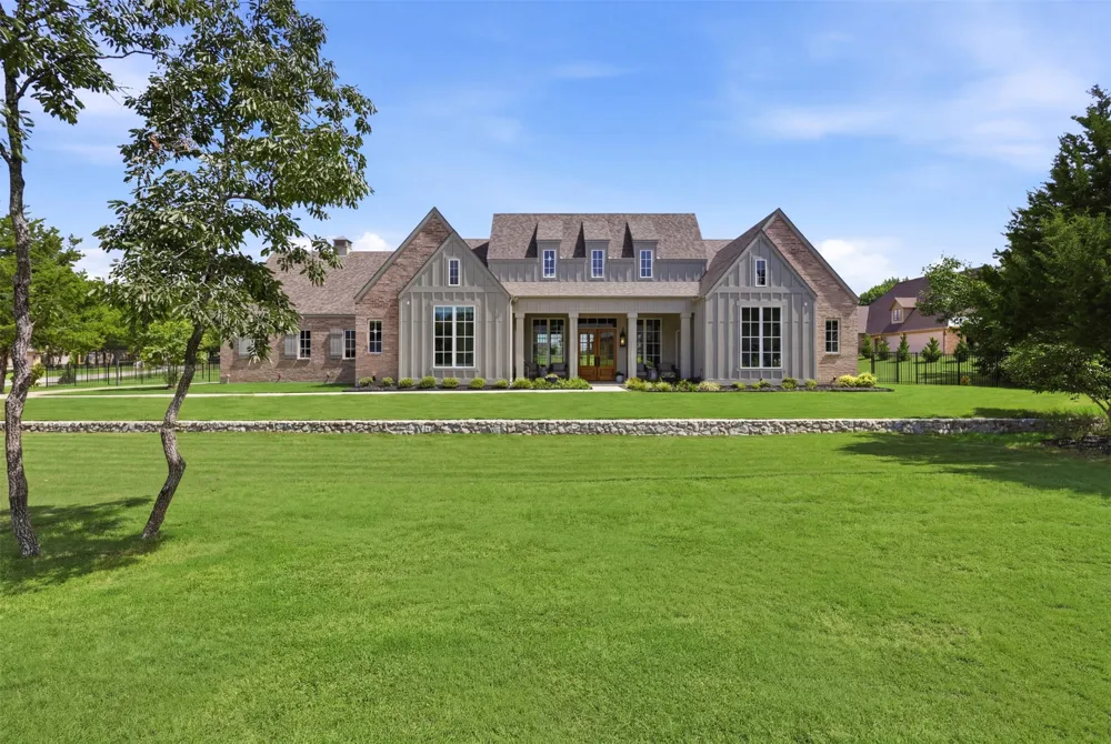 425 Abagail Lane Van Alstyne, TX 75495
